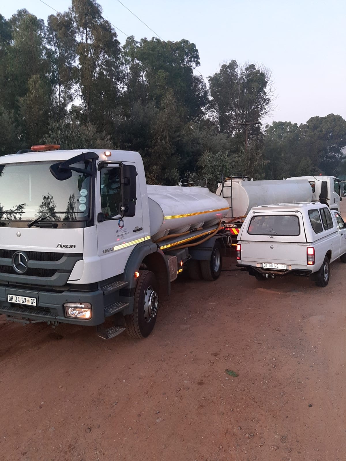 56e7561b-c5b0-40e6-8916-52c3a1fed894